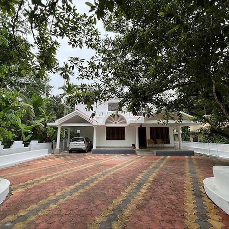 Villa Kalarikkal House Kochi Esterno foto